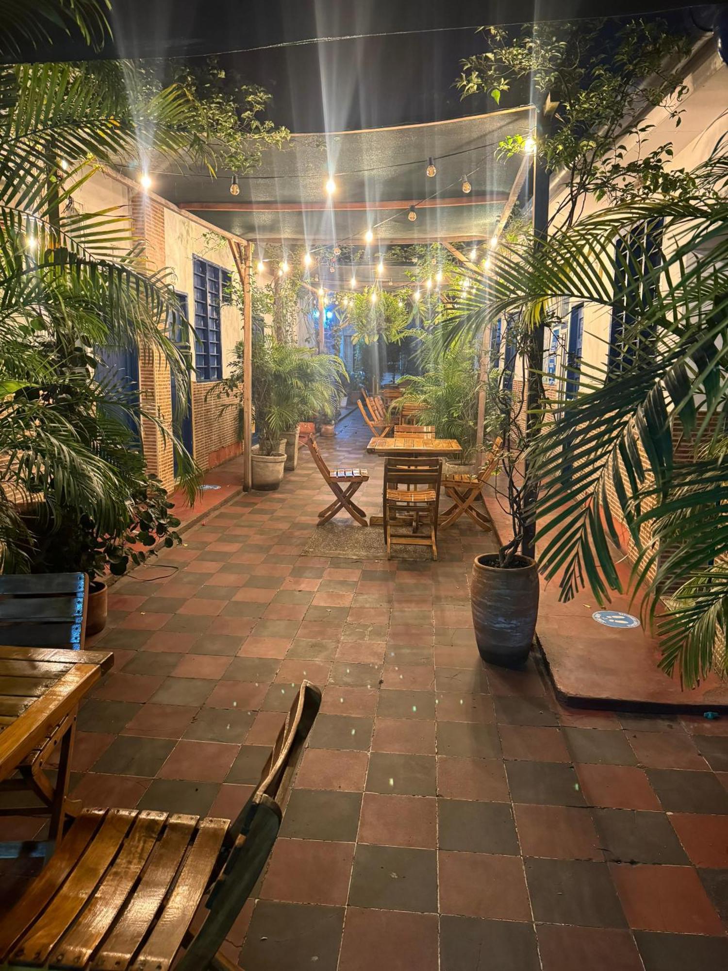Hostal Luna Llena Getsemani Cartagena エクステリア 写真