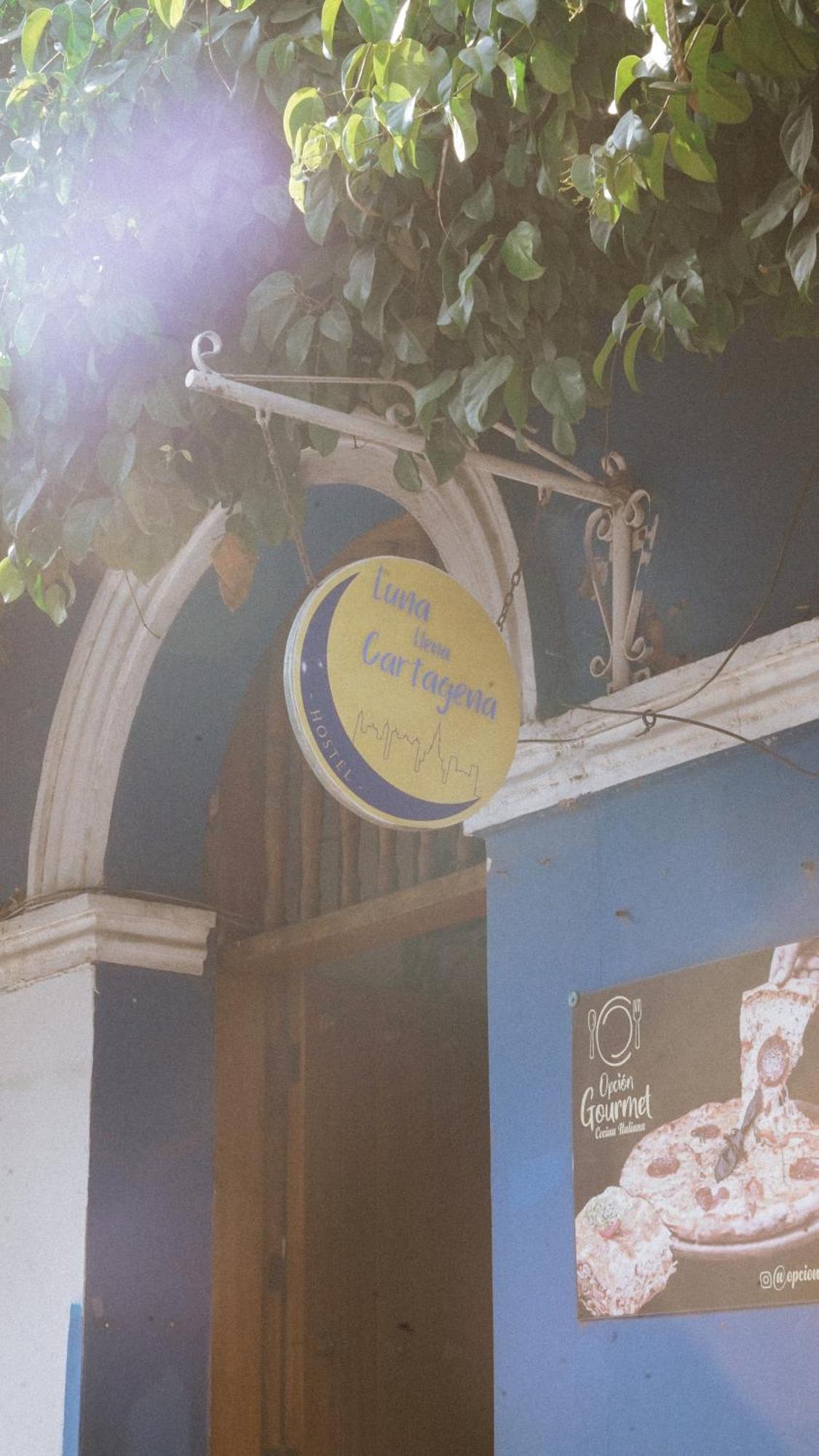 Hostal Luna Llena Getsemani Cartagena エクステリア 写真